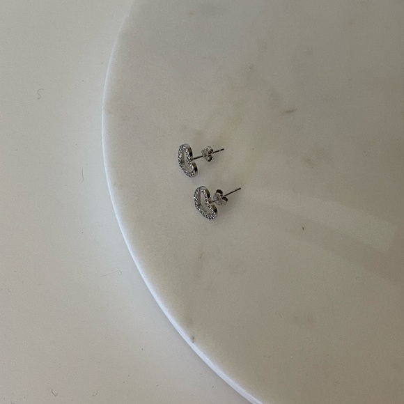 NEW Silver stud earrings small heart shaped - Picture 5 of 5